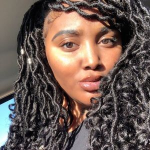 Meet your Posher, Annette